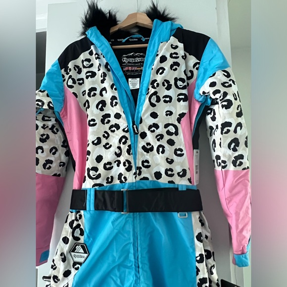 NEW TIPSY ELVES WOMANS SNOW SUIT! Size SMALL - Picture 2 of 3